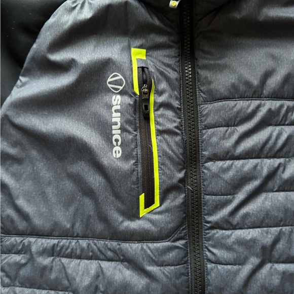 Men’s Sunice Hamilton Hybrid Climaloft lightweight thermal stretch jacket; worn - Picture 2 of 6